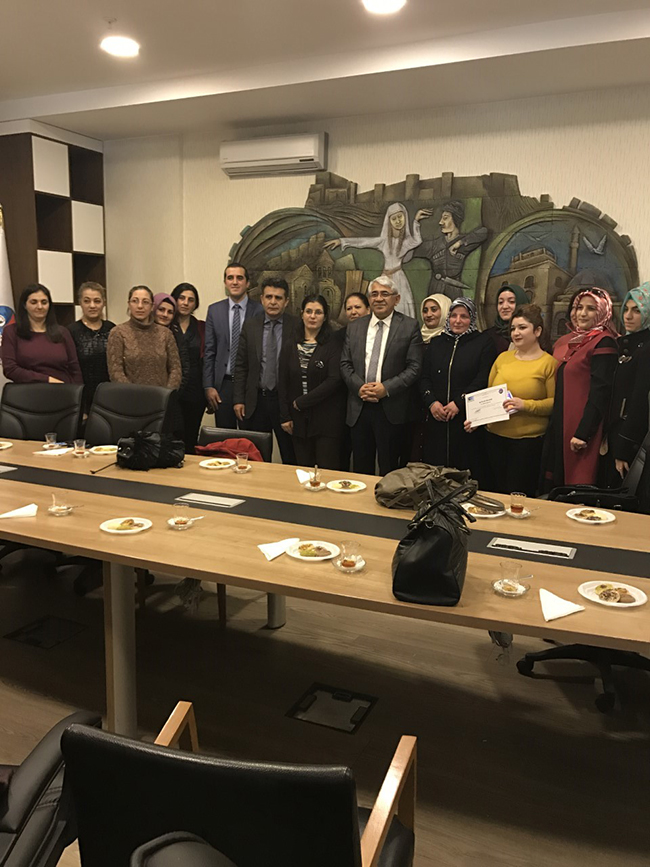kars-belediyesi-ve-kosgeb’den-kadin-girisimcilere-destek-(1).jpg