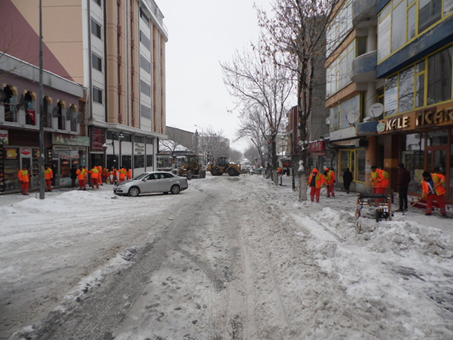 kars-belediyesinden-kar-seferberligi-(1).jpg