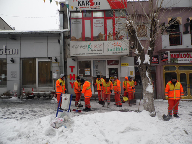 kars-belediyesinden-kar-seferberligi-(11).jpg