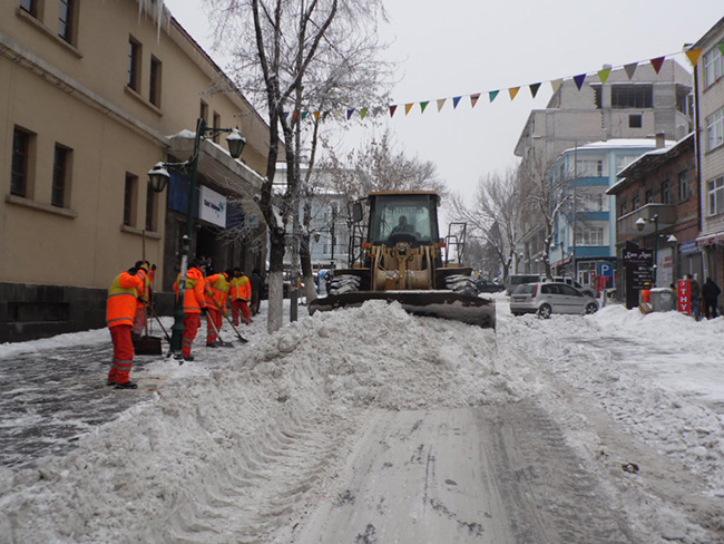 kars-belediyesinden-kar-seferberligi-(21).jpg