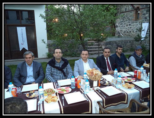 kars-cimento-calisanlari-geleneksel-iftar-yemeginde-bulustu!-(3).jpg