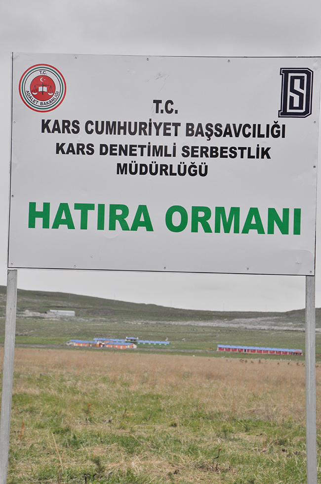 kars-denetimli-serbestlik-mudurlugu-hatira-ormani-olusturdu-(7).jpg