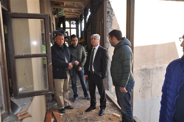 kars-kultur-ve-sanat-evi-restorasyonu-tum-hiziyla-devam-ediyor-(2).jpg