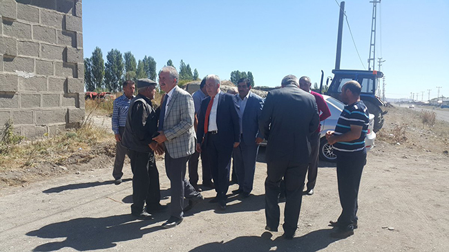 kars-milletvekili-selahattin-beyribey-kars-baraji-sulama-kanallarini-inceledi-(3).jpg