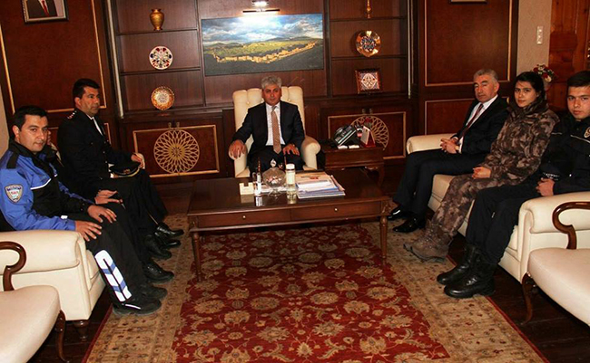 kars-polis-teskilatindan-vali-dogan’a-ziyaret-(3).jpg