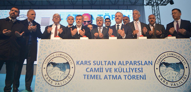 kars-sultan-alparslan-camii-ve-kulliyesinin-temeli-atildi-(2).jpg