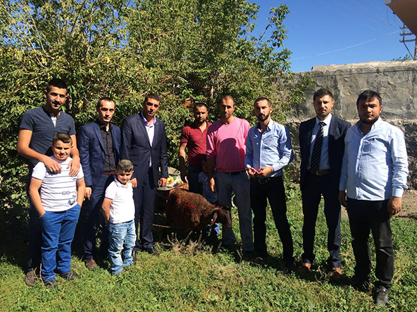 kars-ulku-ocaklari-tarafindan-sehit-ailelerine-kurban-bagisi-yapildi-(1).jpg