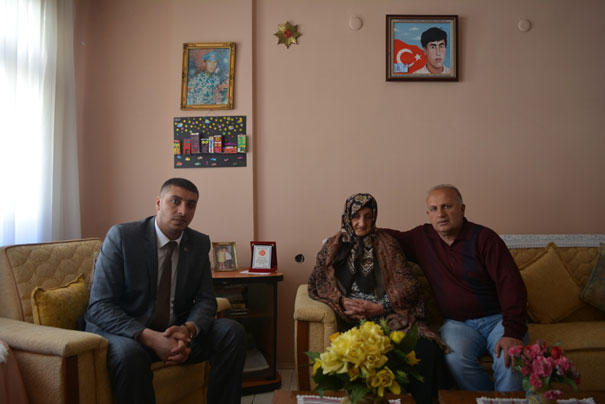kars-ulku-ocaklarindan-sehit-annelerine-vefa-ziyareti-(4).jpg