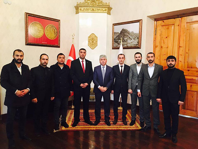 kars-ulku-ocaklarindan-valilik-ve-belediye’ye-ziyaret-(1).jpg