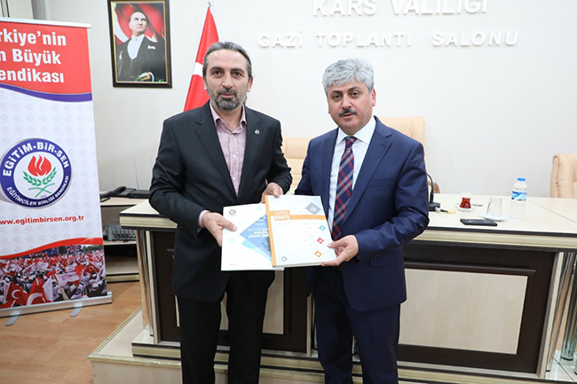 kars-valisi-rahmi-dogan,-egitim-bir-sen-uyeleriyle-bir-araya-geldi-(3)-001.jpg