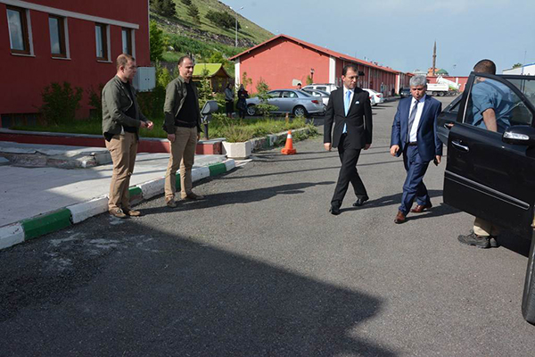 kars-valisi-rahmi-dogan,-il-ozel-idaresini-ziyaret-etti!-(5).jpg