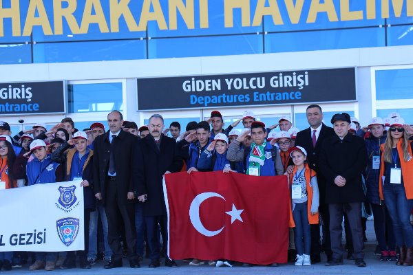 karsli-ogrenciler-canakkale-ve-istanbul’u-gezecek-(3).jpg