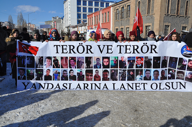 karslilar,-terore-karsi-tek-yurek-oldu-(14).jpg