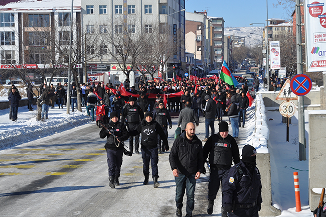 karslilar,-terore-karsi-tek-yurek-oldu-(6).jpg