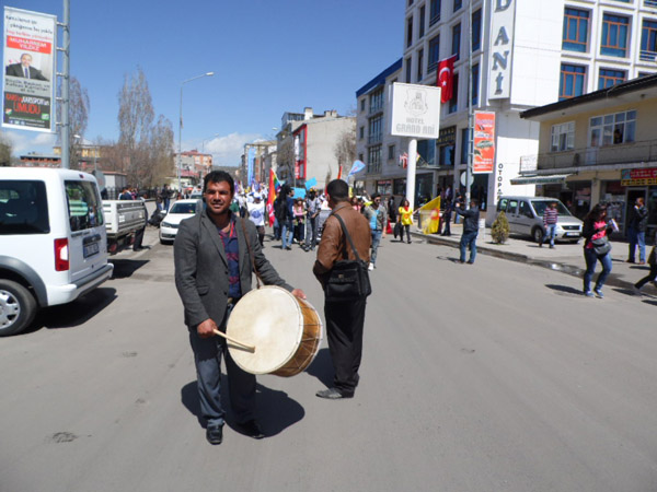 karsta-1-mayis-kutlandi!-(4).jpg