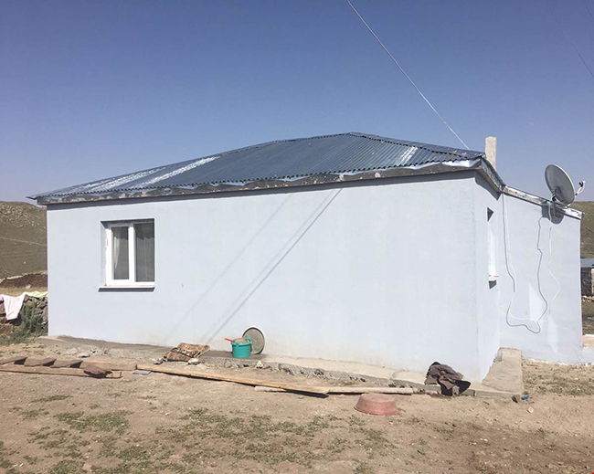 karsta-10-ailenin-evi-onarildi!-(1).jpg
