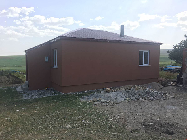 karsta-10-ailenin-evi-onarildi!-(2).jpg