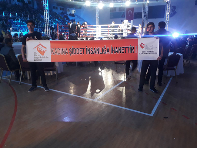 karsta-25-kasim-kadina-yonelik-siddetle-mucadele-gunu-etkinlikleri-duzenleniyor-(7).jpg