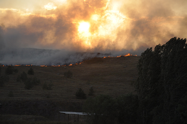 karsta-askeri-bolgede-yangin!-(5).jpg