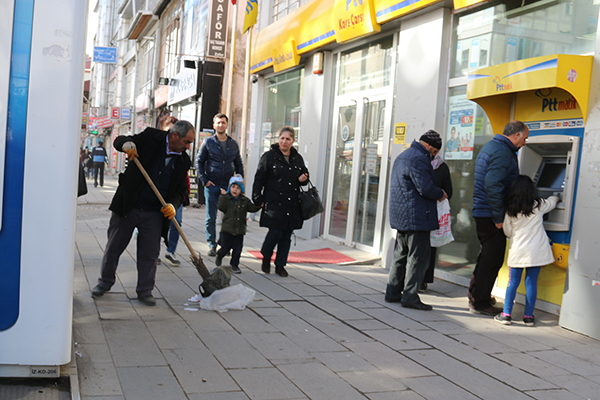 karsta-cadde-ve-sokaklar-temizleniyor!-(6).jpg