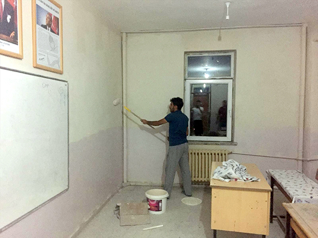 karsta-fedakar-ogretmenler-okulu-yeniledi-(5).jpg