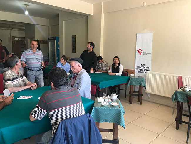 karsta-kahvehanelerde-toplanti-yapildi-(1).jpg