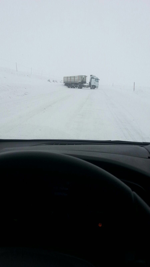 karsta-kar-beraberinde-kazalari-getirdi!-(2).jpg