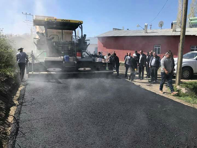 karsta-mahalle-yollari-asfaltlaniyor--(3).jpg