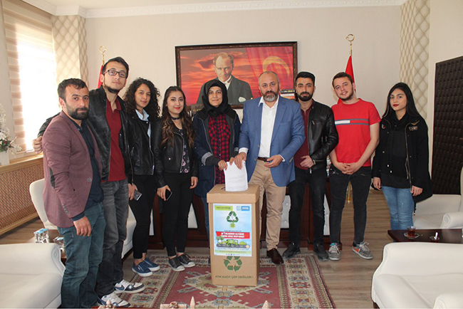 karsta-temiz-bir-gelecek-icin-geri-donusum-kampanyasi.jpg karsta-temiz-bir-gelecek-icin-geri-donusum-kampanyasi.jpg