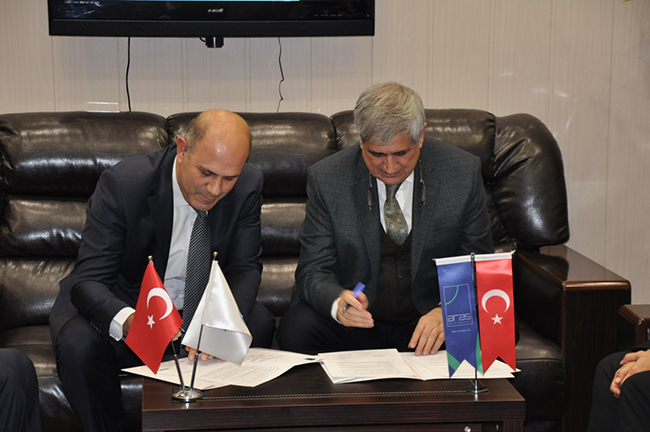 kau-ve-aras-elektirik-isbirligi-protokolu-imzalandi-(1).jpg