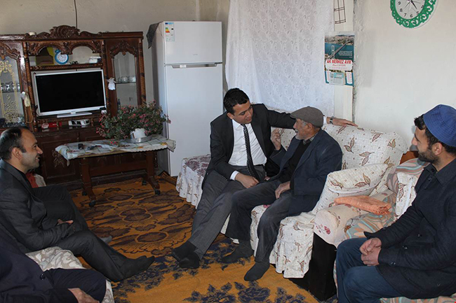 kaymakam-keklikin-ev-ziyaretleri-suruyor!-(5).jpg
