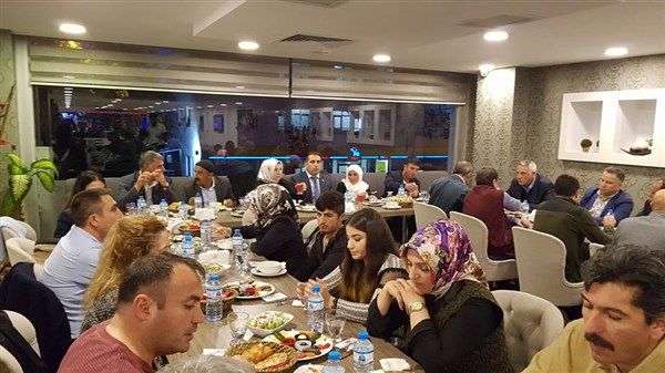 kaymakam-oter,-sehit-aileleri-ve-gazilere-iftar-yemeginde-bir-araya-geldi-(4).jpg