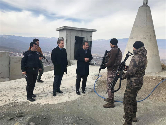 kaymakam-oter-ozel-harekat-us-bolgesini-ziyaret-etti-(1).jpg