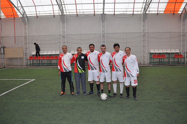 kaymakamlik-futbol-turnuvasini-arpacay-112-kazandi-(1).jpg