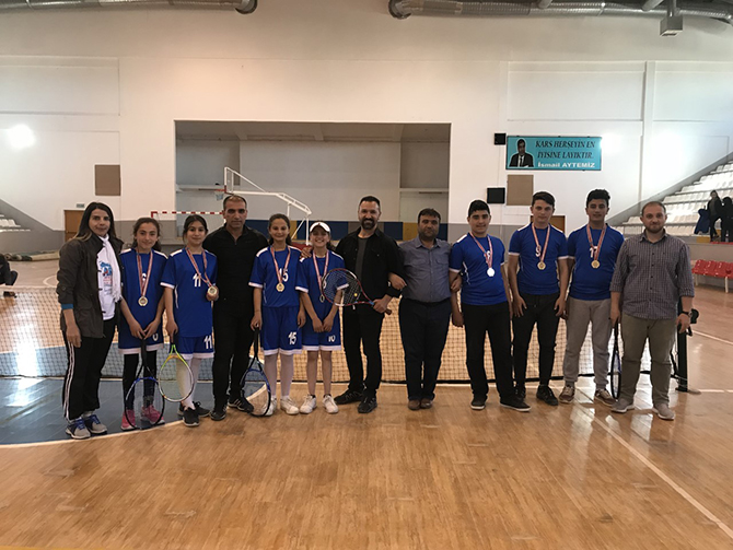 kort-tenis-il-sampiyonu-cevriye-tatis-ortaokulu-(1).jpg