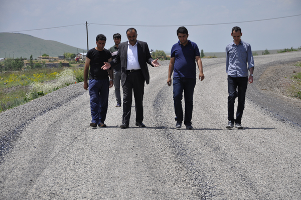 koy-yollarinda-santiye-incelemesi!-(3).jpg