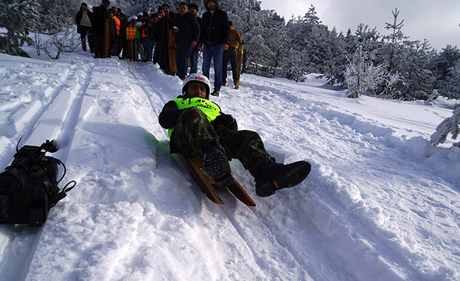 kure’de-geleneksel-hizli-kizak-yarislari-duzenlendi--(9).jpg