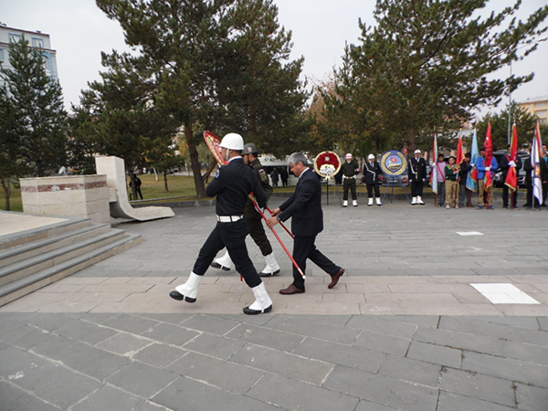 kutlamalar-kars’ta-basladi-(1).jpg