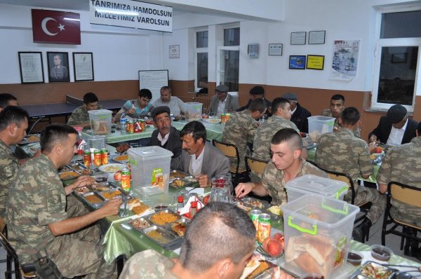 mehmetcikle-birlikte-iftar!-(4).jpg