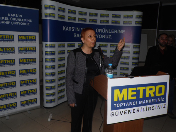metro-kars'ta-ureticilerle-bulustu!-(3).jpg