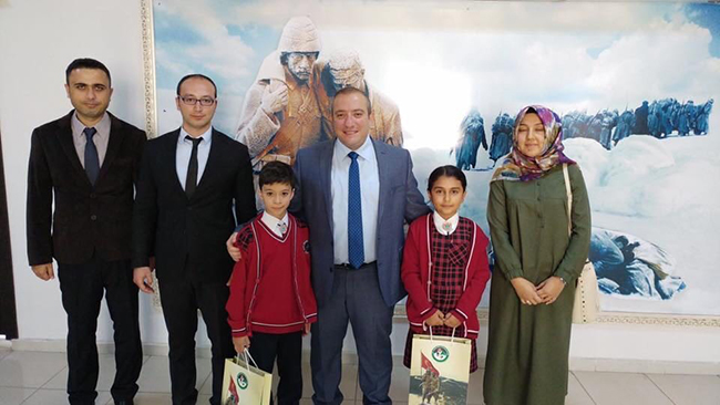 minik-ogrenciler-kaymakam-karaman’i-ziyaret-(1).jpg
