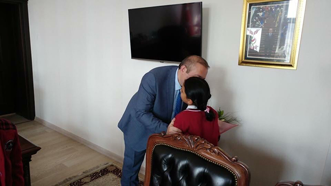 minik-ogrenciler-kaymakam-karaman’i-ziyaret-(2).jpg