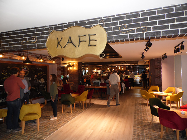 moda-cafe-restaurant-kars’ta-acildi-(14).jpg