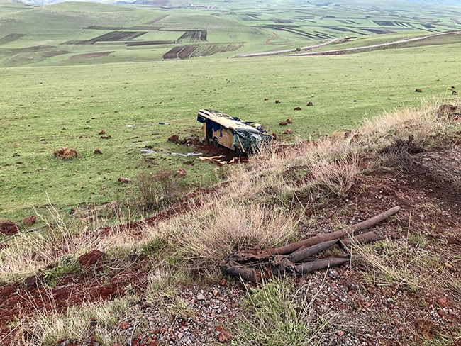 mozeret-tepesinde-kaza-4-olu-22-yarali-(1).jpg