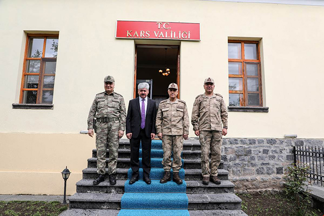 orgeneral-cetinden-vali-dogana-ziyaret-(6).jpeg