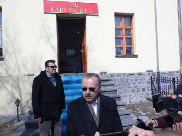 ozdemir-onlar-bize-emanettir-(2).jpg