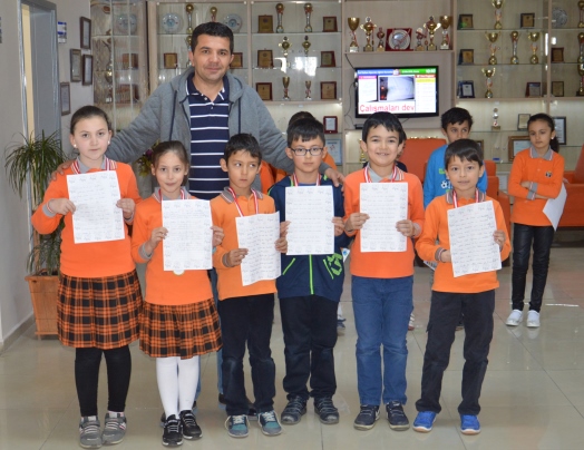 ozel-burhanettin-akhan-ilkokulundan-minik-eller-guzel-yazi-yazma-yarismasi-(9).jpg
