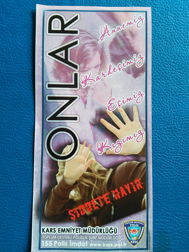 polis-kars’ta-‘kadina-siddete-hayir’-brosuru-dagitti-(8).jpg
