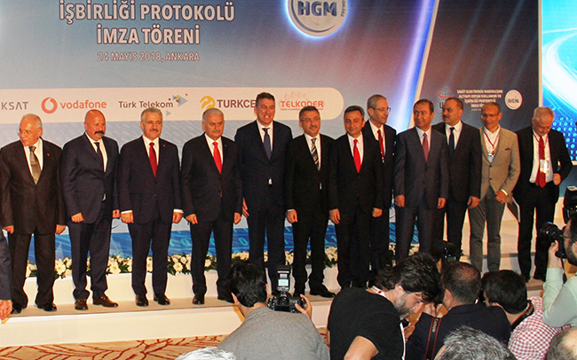 sabit-elektronik-haberlesme-altyapisinin-kiralanmasi-protokolu-icin-imzalar-atildi--(3).jpg