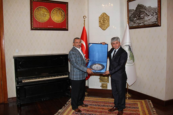 sancaktepe-belediye-baskani’ndan-kars-valisine-ziyaret!-(2).jpg